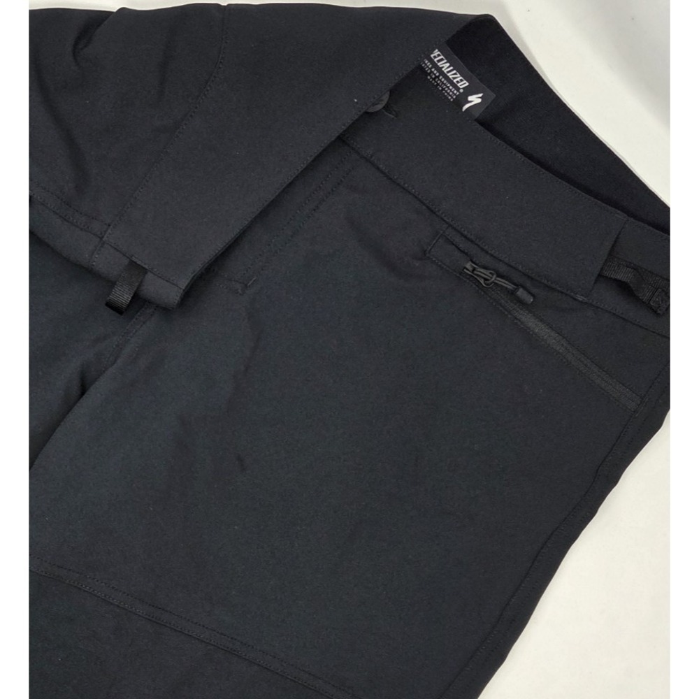 Specialized Shorts Mens 34 Black Biker Adjustable Waist Cycling Trail 13" NWOT